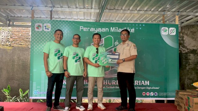 Harlah ke-22, KSPPS Bakti Huria Syariah Dukung Kebersihan Pasar lewat Bantuan Bak Sampah