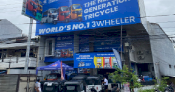 Bajaj Maxride Kembangkan Layanan Transportasi dan Pariwisata di Kabupaten Gowa