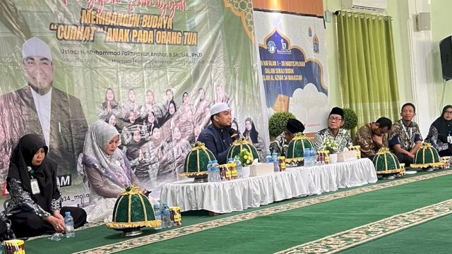 Pengajian rutin Jam&rsquo;iyyah SD Islam Al-Azhar 34 Makassar yang digelar di Masjid Sekolah. (Foto: ist)