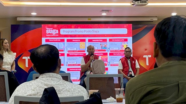 Pimpinan Telkomsel Area Pamasuka saat menggelar jumpa pers Natal 2025 & Tahun Baru 2026. (Foto: Gita/HN)