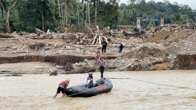 Hampir sepekan banjir di Sumatra, warga yang mengungsi masih nyaris sejuta. (Arsip Polda Sumut