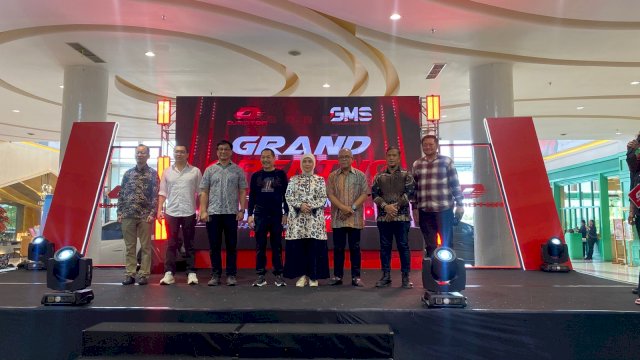 Grand Opening Showroom QJ Motor Makassar ini dibuka langsung oleh Wakil Wali Kota Makassar, Aliyah Mustika Ilham, bersama Ilham Arief Sirajuddin. (Foto: Gita/HN)