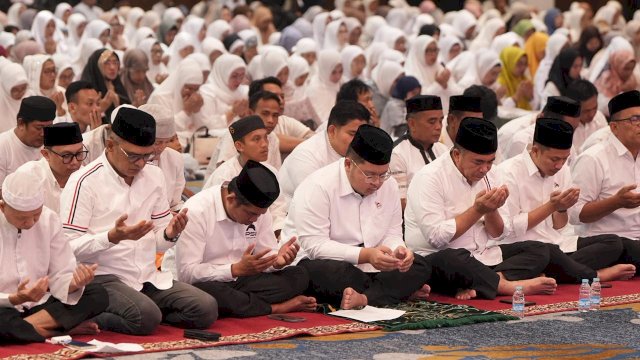 Doa bersama PSI Sulsel. 