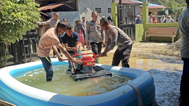 KSP Bersama TNI&ndash;Polri Turun Langsung Bersihkan Rumah Warga Terdampak Banjir Aceh