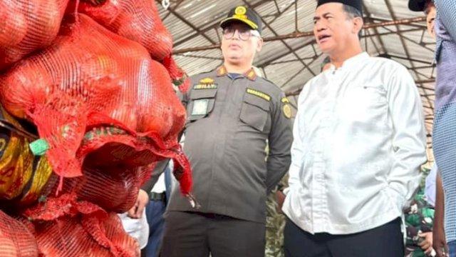 Telepon Subuh Mentan Amran Berujung Gagalnya Penyelundupan Bawang Bombay Ilegal 133,5 Ton di Semarang