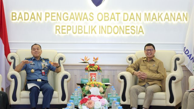 Kepala BPOM Taruna Ikrar (kanan) menerima kunjungan jajaran Baharwathan Kementerian Pertahanan Republik Indonesia di kantor BPOM, Rabu (13/1/2026). (IST)