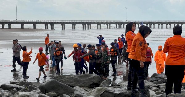 Cuaca Ekstrem Sempat Hambat Operasi, Tim SAR Temukan Anak Terseret Ombak di Hari Kedua Pencarian
