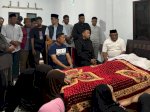 Kapolres Sinjai Melayat Di Rumah Duka KH Najamuddin Marzuki Tanpa Seragam