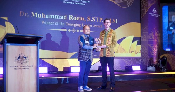 Kadis Kominfo Makassar Muhammad Roem Raih Emerging Leader Award di Australian Alumni Gala Dinner