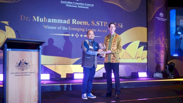 Kadis Kominfo Makassar Muhammad Roem Raih Emerging Leader Award di Australian Alumni Gala Dinner