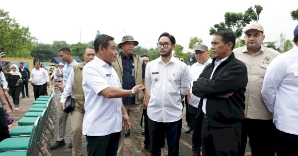 Mentan Amran Gercep Salurkan 24 Truk Bantuan Untuk Korban Longsor Cisarua, Siapkan Solusi Permanen Cegah Bencana