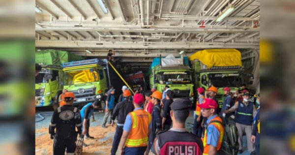 Kapal Feri Dharma Kartika IX Miring di Pelabuhan Semayang, 3 Penumpang Tewas Terjepit