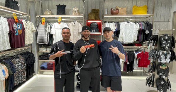 Meriah! Jeremiah Lakhwani Ikut Ramaikan Reopening Planet Surf di Trans Studio Mall Makassar