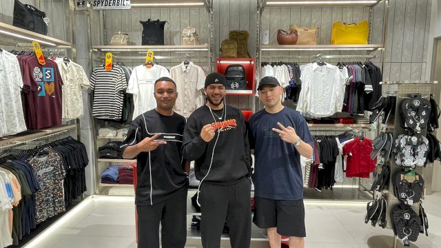 Reopening Planet Surf di TSM Makassar. (Foto: Gita/HN)