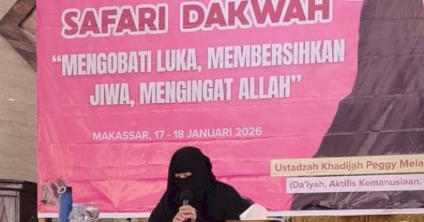 Safari Dakwah di Makassar, Peggy Melati Sukma Bagi Pengalaman Obati Luka Jiwa dengan Al-Qur’an