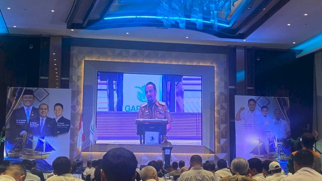 Gubernur Sulsel Andi Sudirman Sulaiman saat menghadiri acara pelantikan DPW GAPEMBI Sulsel. (Foto: Gita/HN)