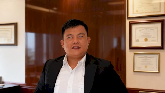 Aris TamaKetua Umum Aliansi Rakyat Mahasiswa Anak Daerah (ARMADA). 