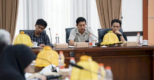 Rapat Komisi III DPRD Gowa Tegaskan Kepatuhan PBG dan Perlindungan UMKM Lokal