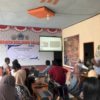 Mahasiswa KKN Unitama Makassar Gelar Pelatihan Microsoft Office di Bonto Salluang