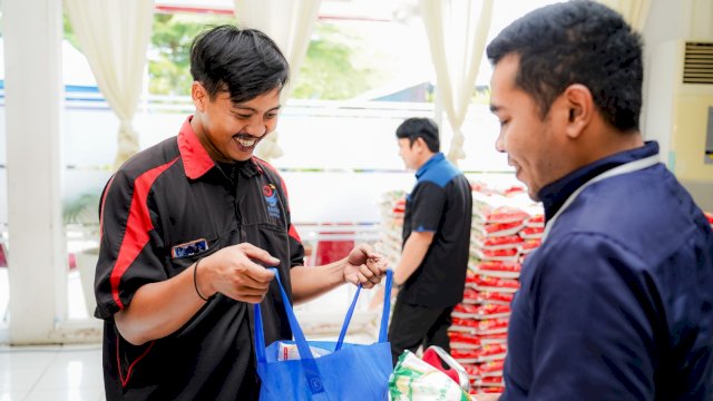 Perayaan HUT ke-53 Bosowa Usung Program Sosial, Ratusan Paket Pangan Disalurkan Melalui Pasar Murah