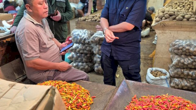 Stabilkan Harga, Kementan Kembali Guyur 1,7 Ton Cabai Rawit Merah ke Pasar Induk Kramat Jati