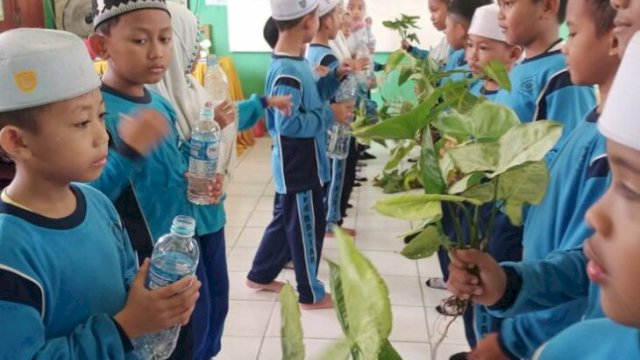 Pembelajaran Ramadan 2026 mengedepankan pendidikan karakter dan program satu jam tanpa gawai ||babyasya03@pinterest