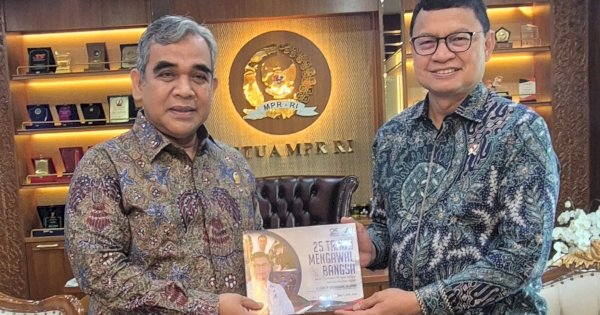 Mendukung Ide Besar Presiden Prabowo, Ketua MPR Jumpa Taruna Ikrar Bahas Indonesia Kekurangan 100.000 Dokter, Percepat Pendidikan Kedokteran Nasional
