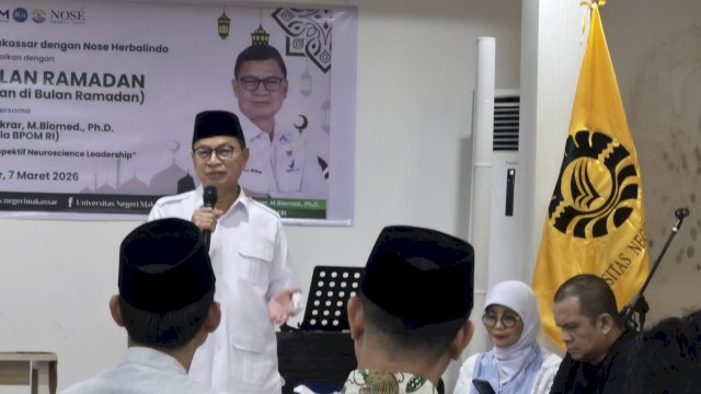 Kepala BPOM RI, Prof Taruna Ikrar di acara "Ngopi di Bulan Ramadhan" di Rujab Rektor UNM. 