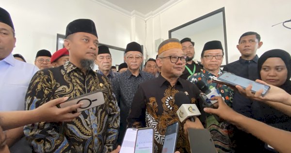 Mendikdasmen Mu’ti Resmikan Klinik Utama PKU Muhammadiyah Sulsel, Perkuat Layanan Kesehatan Bagi Lansia