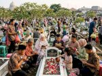 Bolehkah Ziarah Kubur Saat Lebaran? Ini Hukum Lengkap Menurut Islam
