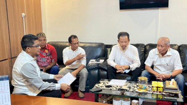 Wakil Ketua DPRD Gowa, Hasrul Abdul Rajab, menerima aspirasi masyarakat ||ho_humasdprdgowa 