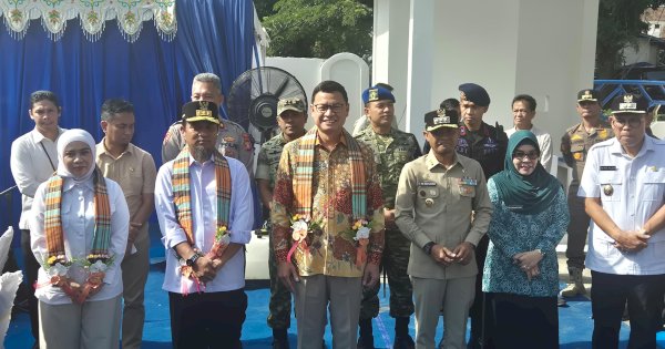 Disaksikan Menpan RB, 44 Kepala Daerah, Taruna Ikrar Resmikan 7 Loka POM di Bone