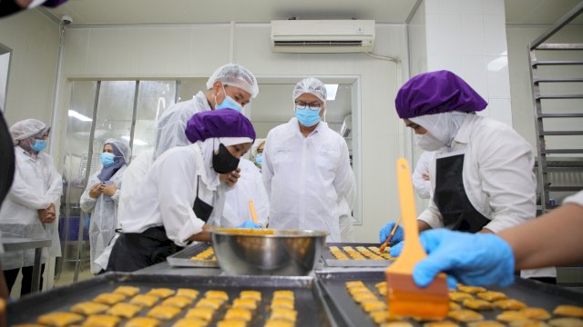 Kepala BPOM RI Taruna Ikrar: Menuju Idulfitri Aman Pangan, BPOM Tinjau Industri Roti Nasional