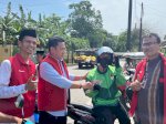 Ringankan Beban Pengemudi Ojol, PDIP Makassar Tebar 450 Voucher BBM Gratis