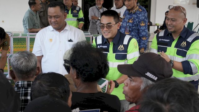 PT Masmindo Dwi Area (MDA) menyalurkan ribuan paket sembako dalam program Berkah Lebaran kepada masyarakat di wilayah operasionalnya di Kabupaten Luwu, Sulawesi Selatan.&nbsp;