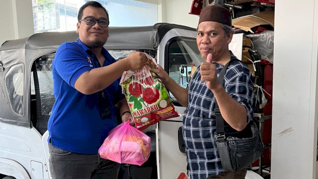 Salah mitra yang menerima apresiasi dari Bajaj Maxride. (Foto: dok Maxride)