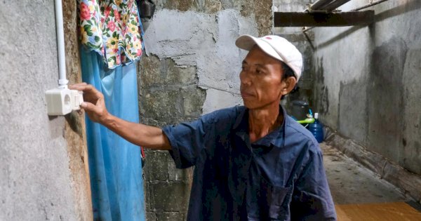 Program Light Up The Dream, PLN Sambungkan Listrik Gratis ke 336 Keluarga di Sulselrabar