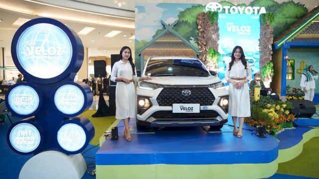 Konsumen bisa tukar tambah mobil lama dengan mobil baru Toyota Veloz Hybrid EV di Kalla Toyota. (Foto: Kalla Toyota)