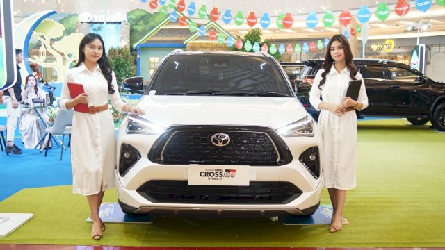 Toyota Hybrid semakin diminati warga Sulsel. (Foto: Kalla Toyota)