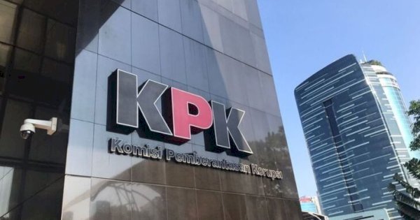 Operasi Senyap KPK di Cilacap: Bupati dan Sekda Diamankan, Ruang Kerja Disegel
