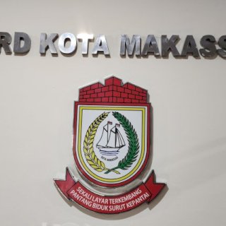 Viral Bongkar Muat Picu Kemacetan, DPRD Makassar Sidak Toko Sumber Plastik di Masjid Raya