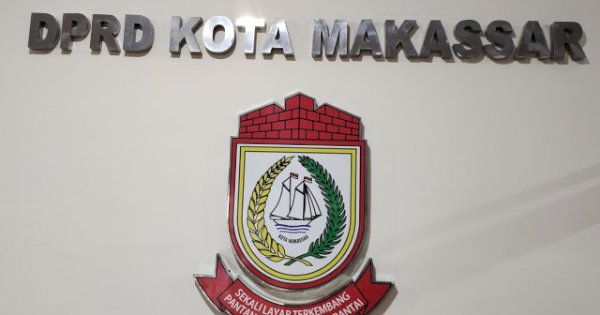 Viral Bongkar Muat Picu Kemacetan, DPRD Makassar Sidak Toko Sumber Plastik di Masjid Raya