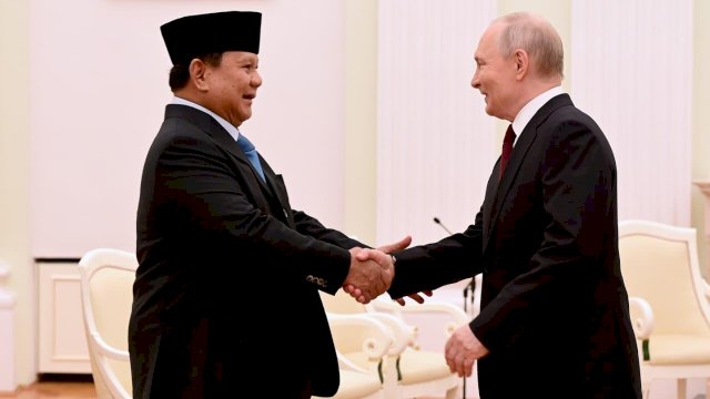 Presiden Republik Indonesia Prabowo Subianto menggelar pertemuan bilateral dengan Presiden Federasi Rusia Vladimir Putin di Istana Kremlin pada Senin (13/04/2026). (Dok. Setneg)