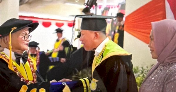 Perwira Polisi Ini Raih Doktor Cumlaude di UNM, Catat IPK Sempurna