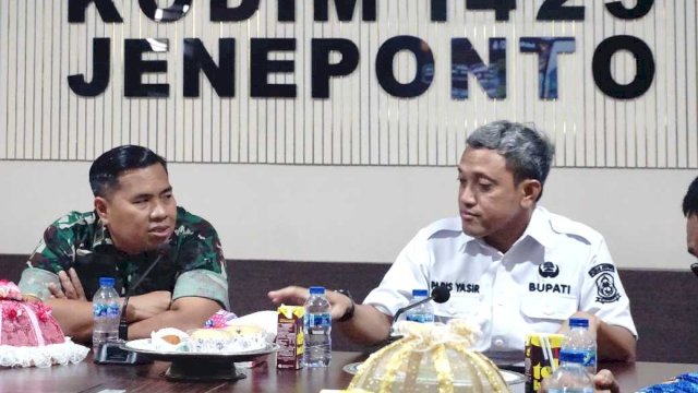 Bupati Jeneponto, Paris Yasir, saat mengikuti Rakornis TMMD ke-128 secara virtual, Kamis, 16/4/2026 (ho_aswin/humaskominfojeneponto) 