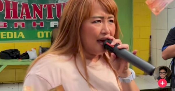 Live TikTok Sambil Ngamen, Pinkan Mambo Cuan Segini