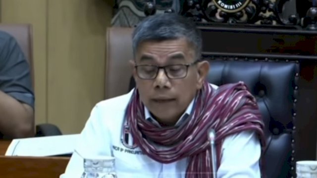 Anggota Komisi III DPR RI, Hinca Panjaitan menyoroti dugaan pemberian mobil Kajati Karo dari Bupati. (Dok. Ist)