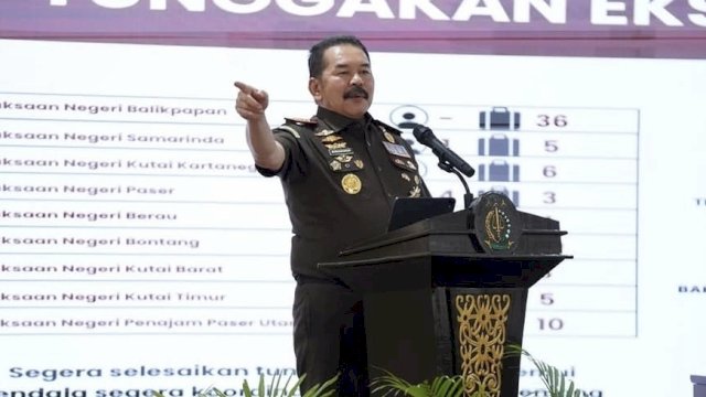 Jaksa Agung Republik Indonesia, ST Burhanuddin saat kunjungan kerja di Kaltim. (Dok. Kejaksaan RI/IG)