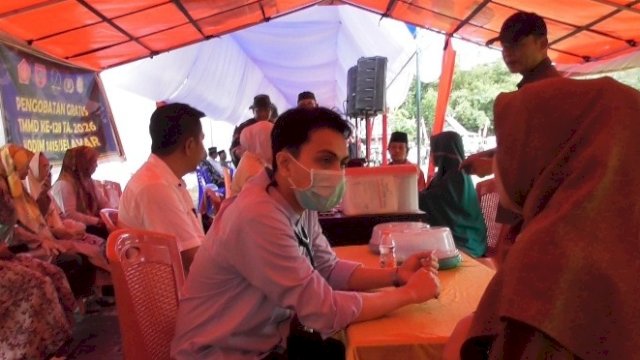 Warga Berbondong-bondong di TMMD ke-128 Selayar: Ada Sembako Murah hingga Cek Kesehatan Gratis (HO_tmmd128) 