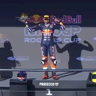 Drama Lap Terakhir! Pembalap Muda Indonesia Ramadhipa Kunci Kemenangan Perdana di Spanyol